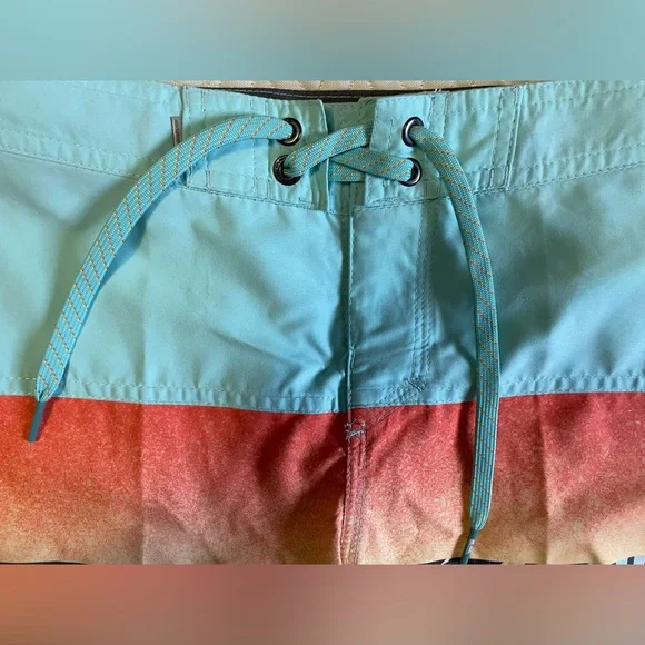 Quicksilver boys board shorts NWOT - Picture 3 of 7